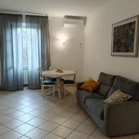 Appartament Piramide Cestia Апартаменты Рим